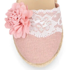 Alpargata Niña Arras En Lino Con Puntilla Y Flor. -Okaaspain alpargata nina arras lino puntilla flor cierre hebilla 12