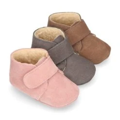 Bota Safari Bebé Sin Cordones En Piel Serraje Con Forro Borreguillo.