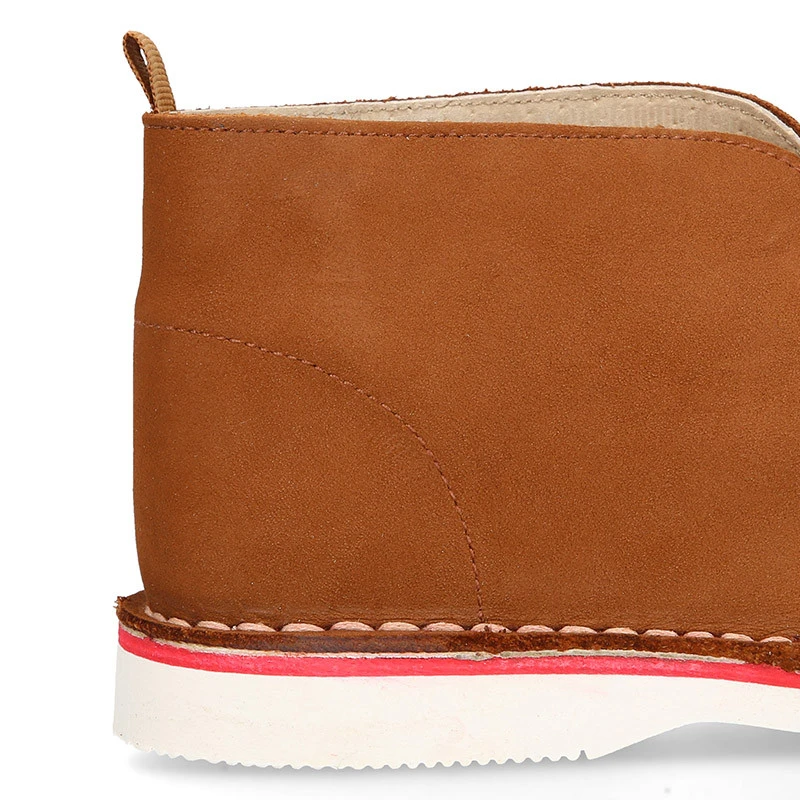 Bota Safari En Nobuck Con Cordones Y Suela En Blanco. 11 Bota Safari En Nobuck Con Cordones Y Suela En Blanco. - Imagen 9