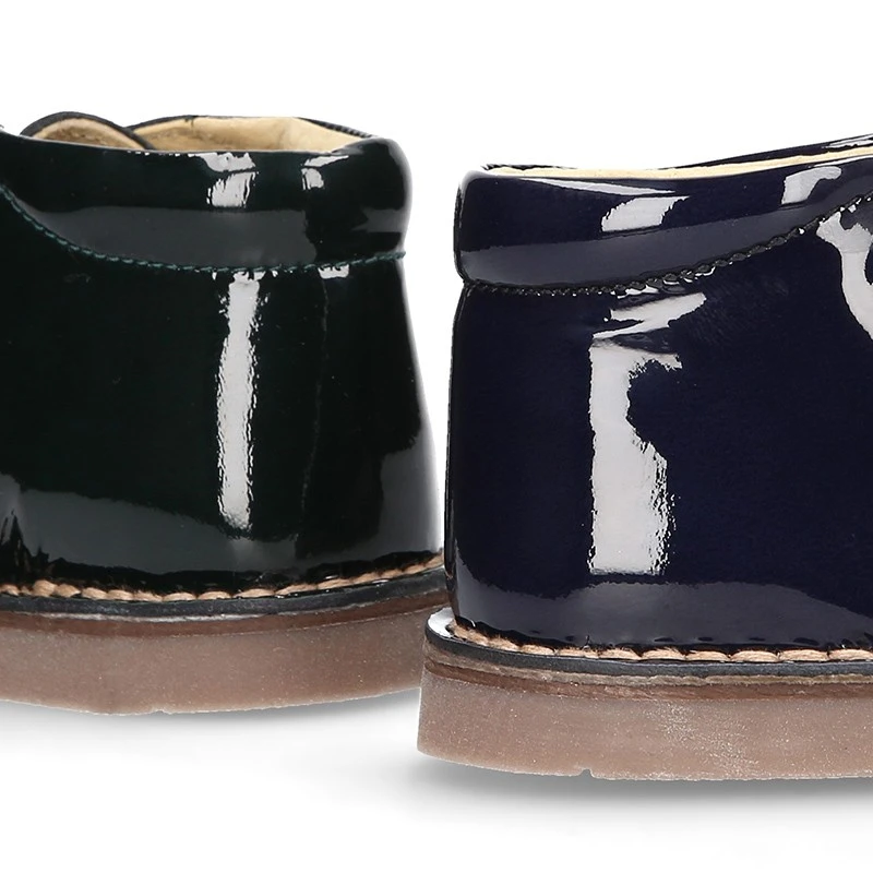 Bota Safari O Pisacacas Niño Con Cordones En Piel Charol. 16 Bota Safari O Pisacacas Niño Con Cordones En Piel Charol. - Imagen 14