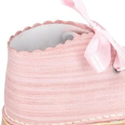 Bota Safari Niñas Con Cordones Seda Y Ondas En Piel Charol Combinada. -Okaaspain bota safari pisacacas nina ceremonia cierre cordones diseno ondas piel charol combinada 11