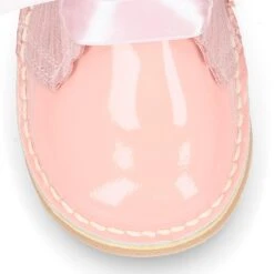 Bota Safari Niñas Con Cordones Seda Y Ondas En Piel Charol Combinada. -Okaaspain bota safari pisacacas nina ceremonia cierre cordones diseno ondas piel charol combinada 13