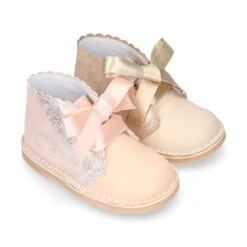 Bota Safari Niñas Con Cordones Seda Y Ondas En Piel Combinada.