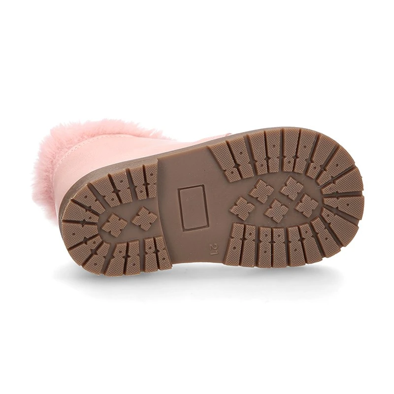 Botita Safari Niña Con Cordones Y Cuello De Pelo En Piel PERLADA. 21 Botita Safari Niña Con Cordones Y Cuello De Pelo En Piel PERLADA. - Imagen 19