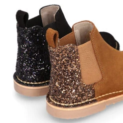 Botín Niña Con Elástico Y Talonera En GLITTER En Piel Serraje. 30 Botín Niña Con Elástico Y Talonera En GLITTER En Piel Serraje. -Okaaspain botin nina mujer cierre elastico talonera glitter piel serraje 12