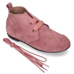 Botín Tipo BLUCHER Con Picados Y Lazos En Piel Serraje. -Okaaspain botin tipo blucher con picados y lazos en piel serraje 11