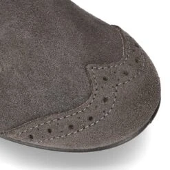 Botín Tipo BLUCHER Con Picados Y Lazos En Piel Serraje. -Okaaspain botin tipo blucher con picados y lazos en piel serraje 19