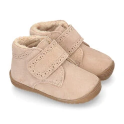 Botita Casual Respetuosa Niños OKAA FLEX Sin Cordones, Picados Y Forro De Lana En Piel Serraje. -Okaaspain botita casual nino nina okaa flex cierre adherente picados forro lana super flexible piel napa searrje 6