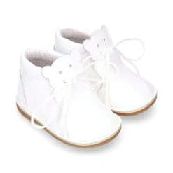 Botita Safari Bebé Osito Con Suela SUPER FLEXIBLE En Piel Charol BLANCO.