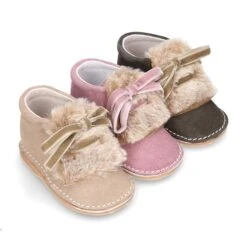 Botita Safari Primeros Pasos Con Lengüeta De PELO En Piel Serraje.