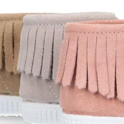 Botita Tipo Bamba Con Cordones Y Flecos En Piel Serraje. -Okaaspain botita tipo bamba con cordones y flecos en piel serraje 14