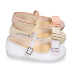 Mercedita Niña Okaa Con Hebilla Y Lazo Zapatero En Lona Laminada. -Okaaspain mercedita nina okaa lona laminada cierre hebilla diseno lazo zapatero 16