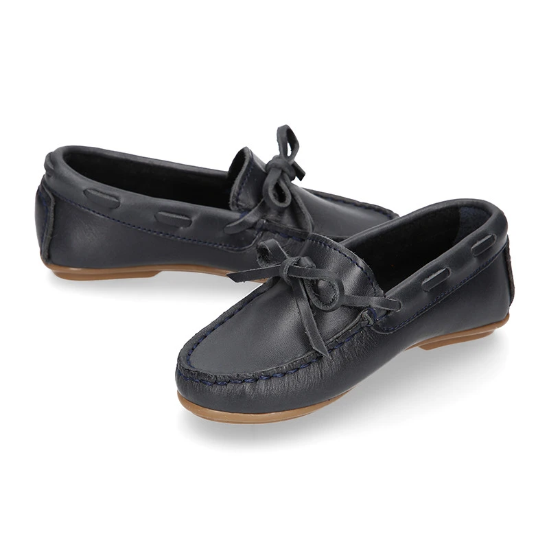 Mocasín Niño Clásico Con Diseño Con Lazos En Piel Azul Marino. 11 Mocasín Niño Clásico Con Diseño Con Lazos En Piel Azul Marino. - Imagen 9