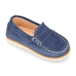 Mocasín Niño Antifaz Piel Serraje Y Suela Primavera Verano. 23 Mocasín Niño Antifaz Piel Serraje Y Suela Primavera Verano. -Okaaspain mocasin nino clasico piel serraje diseno antifaz suela primavera verano 2