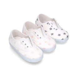 Zapatilla Tipo Bamba Con Elástico En Lona Con Estrellas.