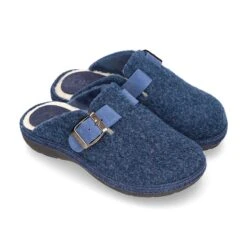 Zapatilla Casa Niños OKAA ZUECO En Lana JEANS Con Hebilla.