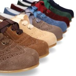Zapatito Tipo Blucher Niño Con Lazo Y Picados En Serraje. -Okaaspain zapatito tipo blucher con lazo y picados en serraje 12