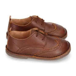 Zapatito Niño Tipo Blucher Con Picados Y Pala Vega En Piel. -Okaaspain zapatito tipo blucher ninos picados pala vega cierre cordones piel 11