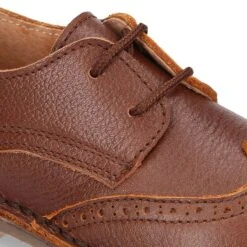 Zapatito Niño Tipo Blucher Con Picados Y Pala Vega En Piel. -Okaaspain zapatito tipo blucher ninos picados pala vega cierre cordones piel 7