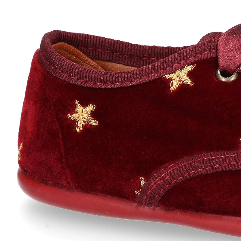 Zapatito Tipo Blucher Niños En Terciopelo Con ESTRELLAS Bordadas. 14 Zapatito Tipo Blucher Niños En Terciopelo Con ESTRELLAS Bordadas. - Imagen 12